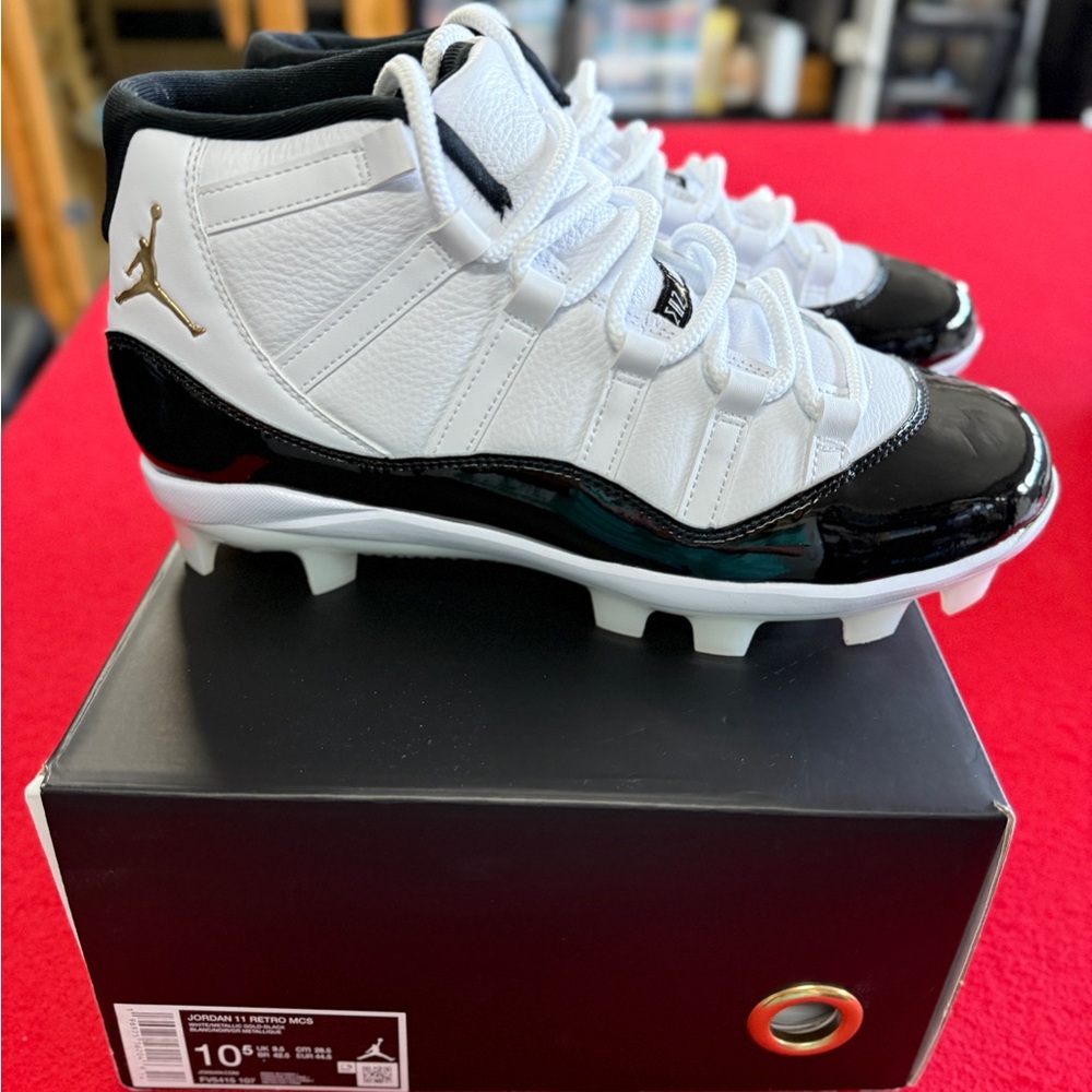 JORDAN 11 RETRO MCS BASEBALL CLEATS SIZE 10.5 NEW